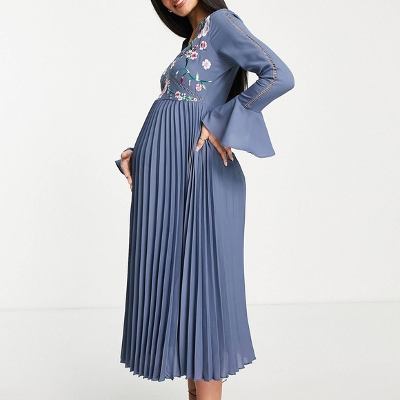 COPY - ASOS DESIGN Maternity embroidered pleated midi dress in blue - Picture 4 of 8